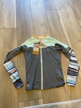 New Women’s UPF 50 Zipper Sun protective shirt Jacket - Gray with Mint & Peach